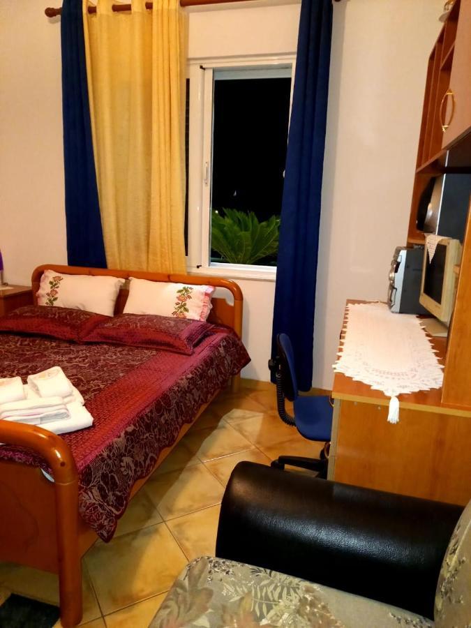 Manthoguesthouse Gjirokastër 외부 사진