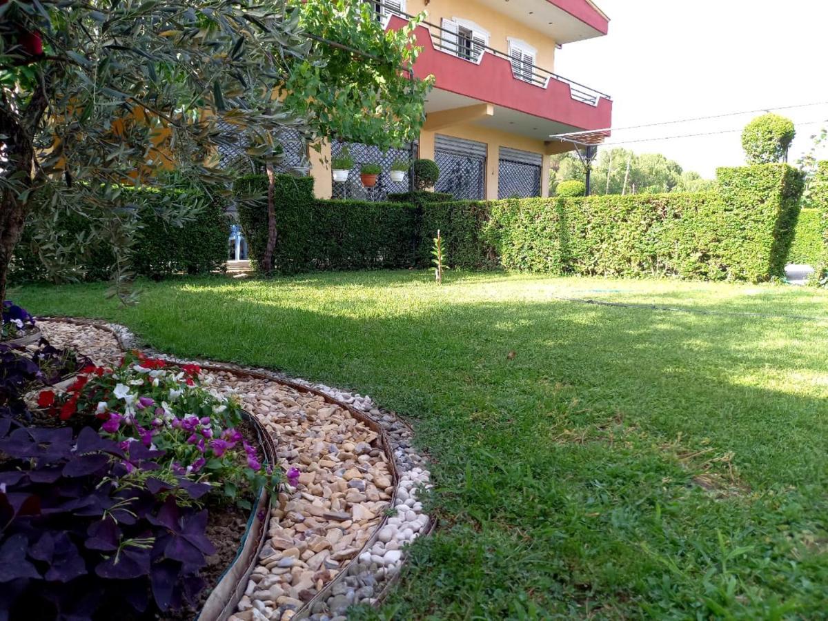Manthoguesthouse Gjirokastër 외부 사진