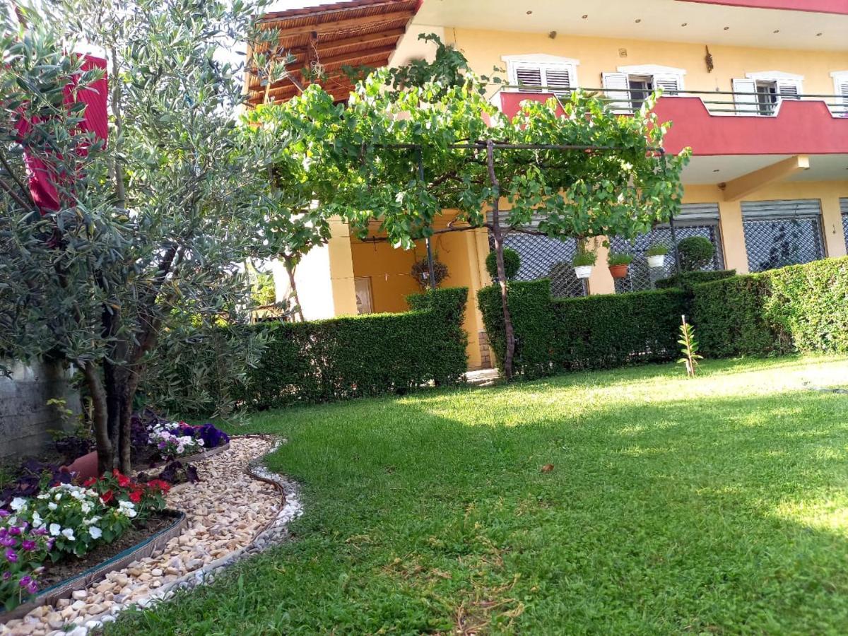 Manthoguesthouse Gjirokastër 외부 사진